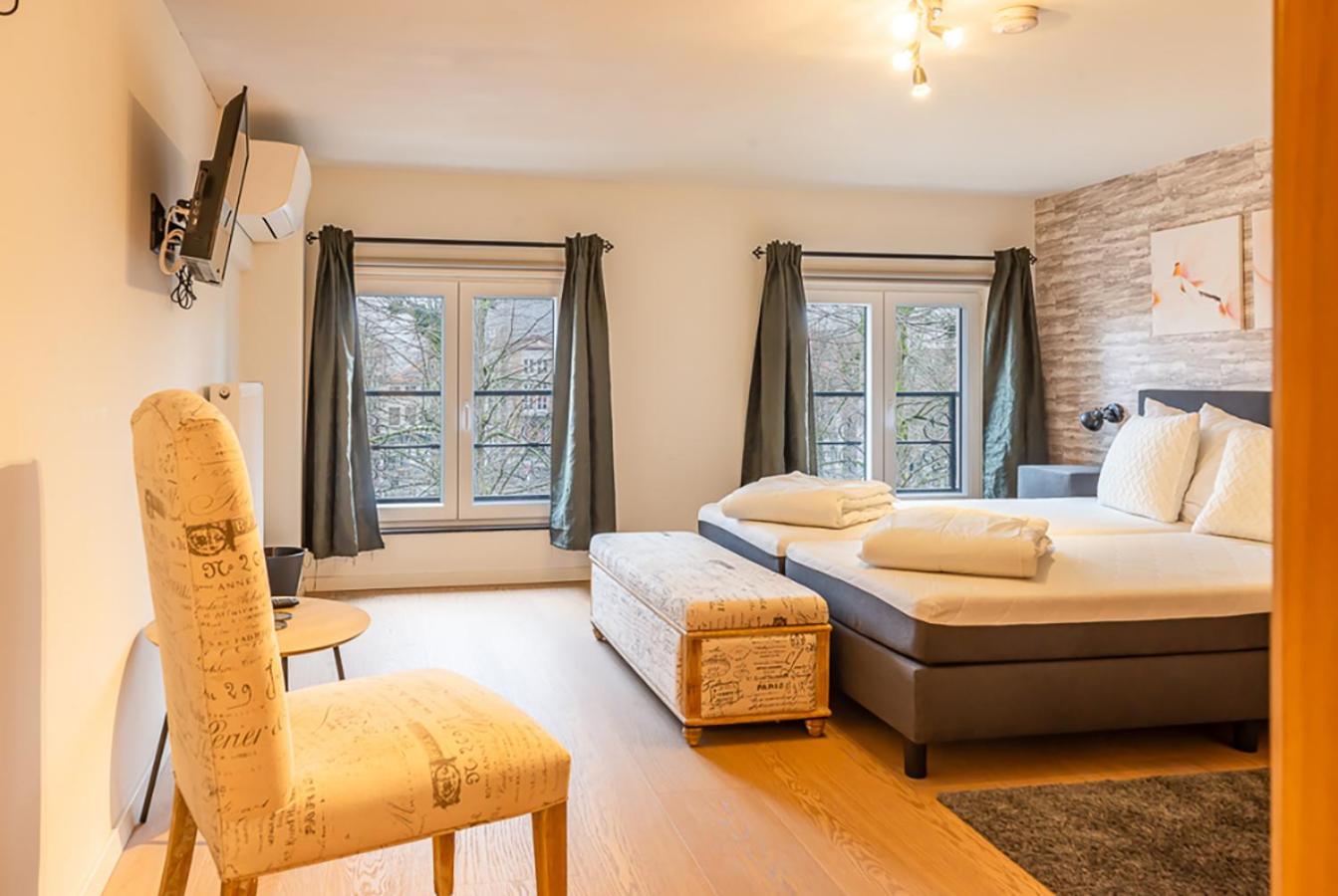 Guesthouses By Hotel Van Eyck Maaseik Esterno foto
