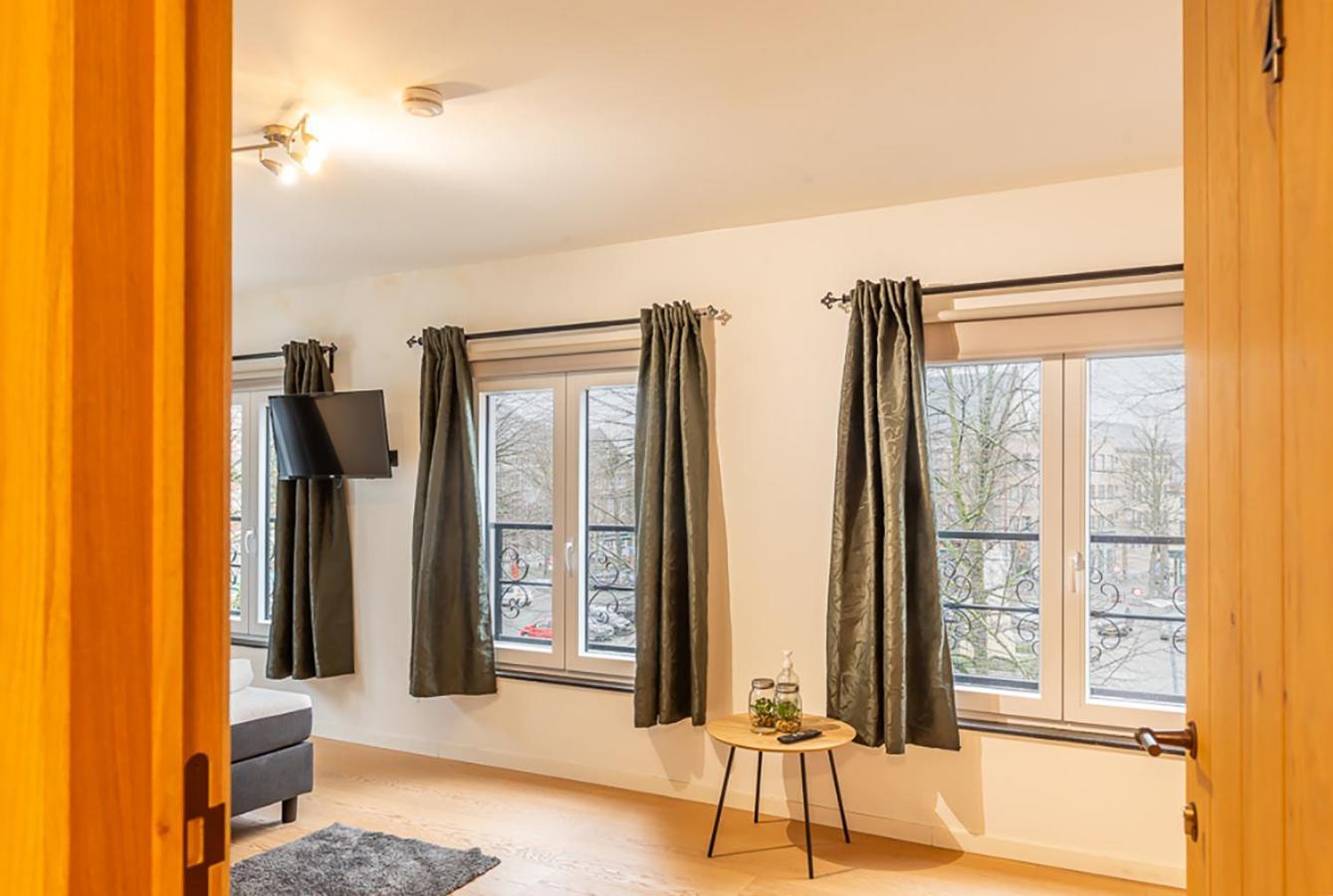 Guesthouses By Hotel Van Eyck Maaseik Esterno foto